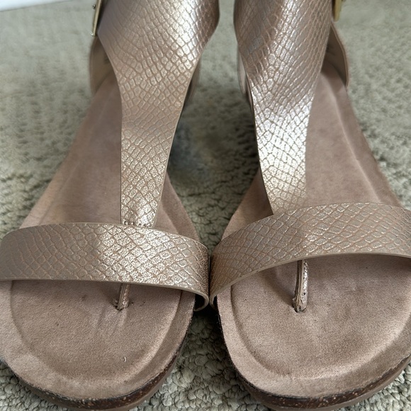 Kenneth Cole Gladiator Sandals - Gold - Picture 3 of 3